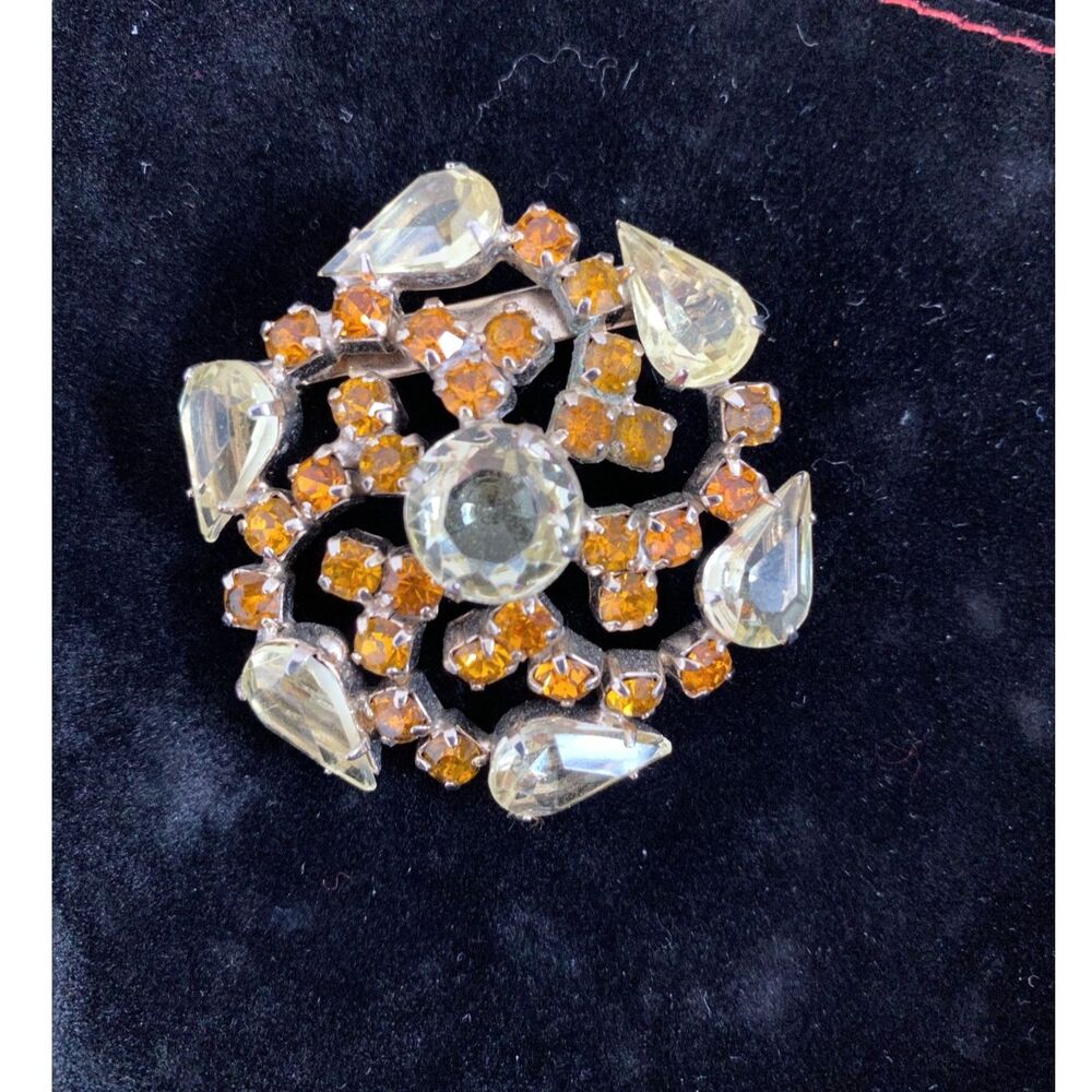 Vintage Champagne Gold Rhinestone Swirl Slvr Tone Brooch SZ 1.75" x 1.75" x .05"